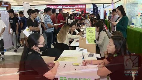 Thousands of job seekers flock to Labor Day fairs in .